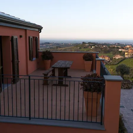 Il Tramonto Apartment *